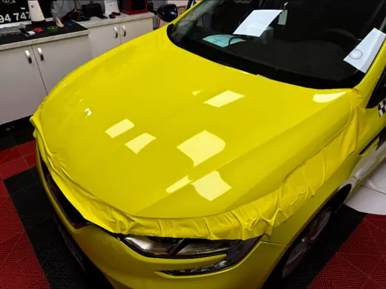 Caroserie protejată cu folie transparentă, lucrare Folii auto Petroșani